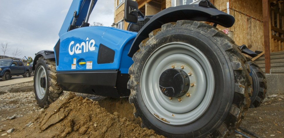 Selecting the Right Tires for your Telehandler