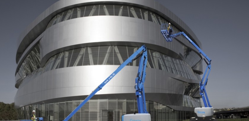 https://www.genielift.com/images/default-source/aerial-pros-featured-thumbnails/featured-image--z62-round-building-2-machines-colour.jpg?sfvrsn=45cecaa1_13