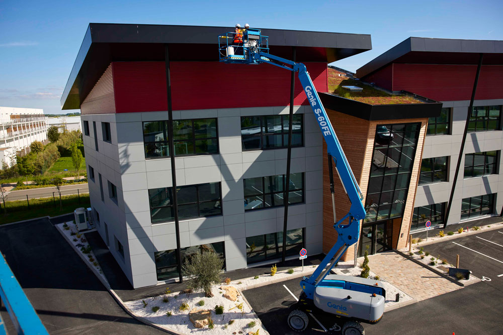 https://www.genielift.com/images/default-source/aerial-pros-featured-thumbnails/s-60-fe-commercial-estate-max-working-height-header.jpg?sfvrsn=68297d3e_1