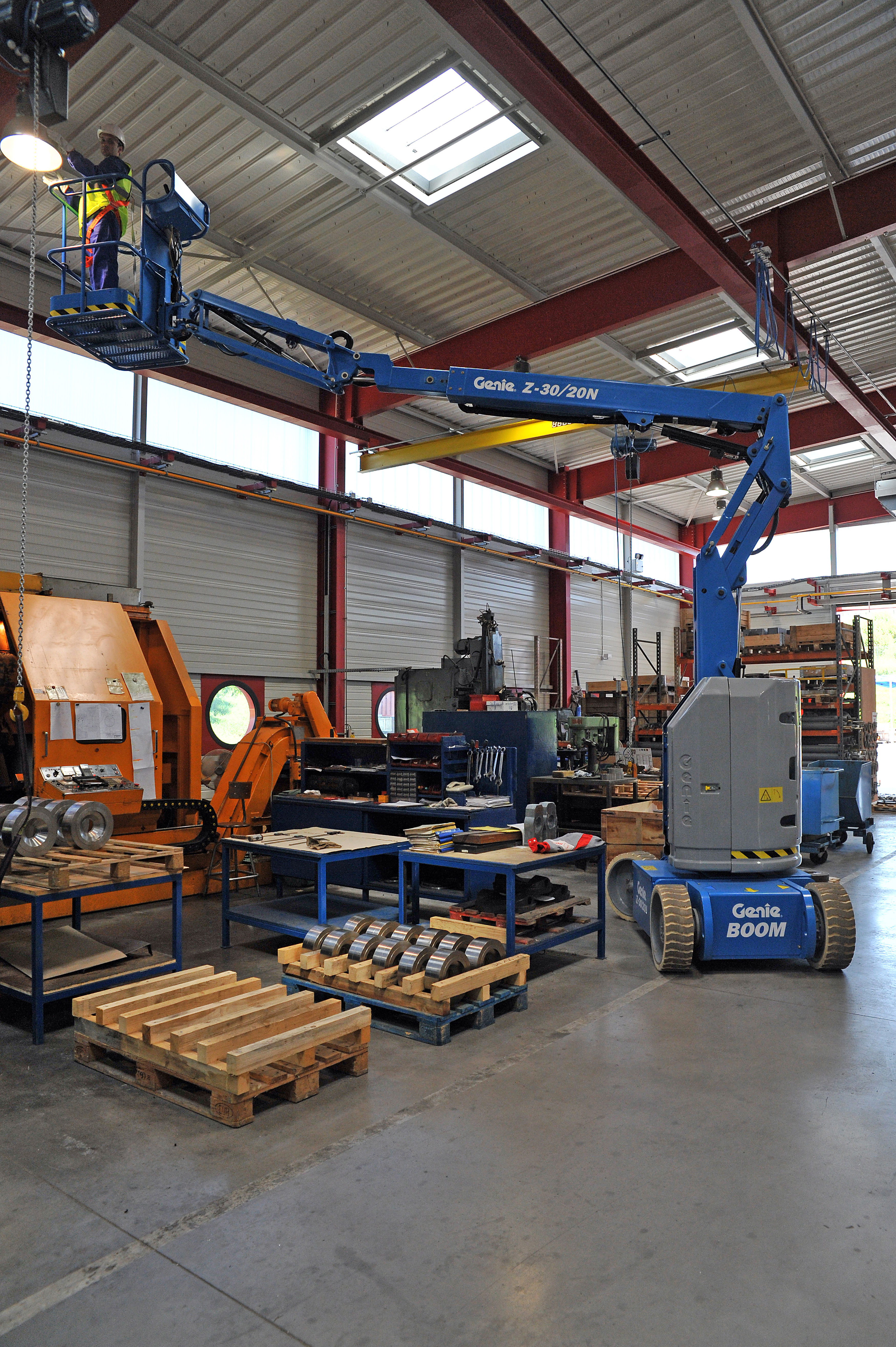 Genie® Z®-30/20 N Articulated Boom Lift